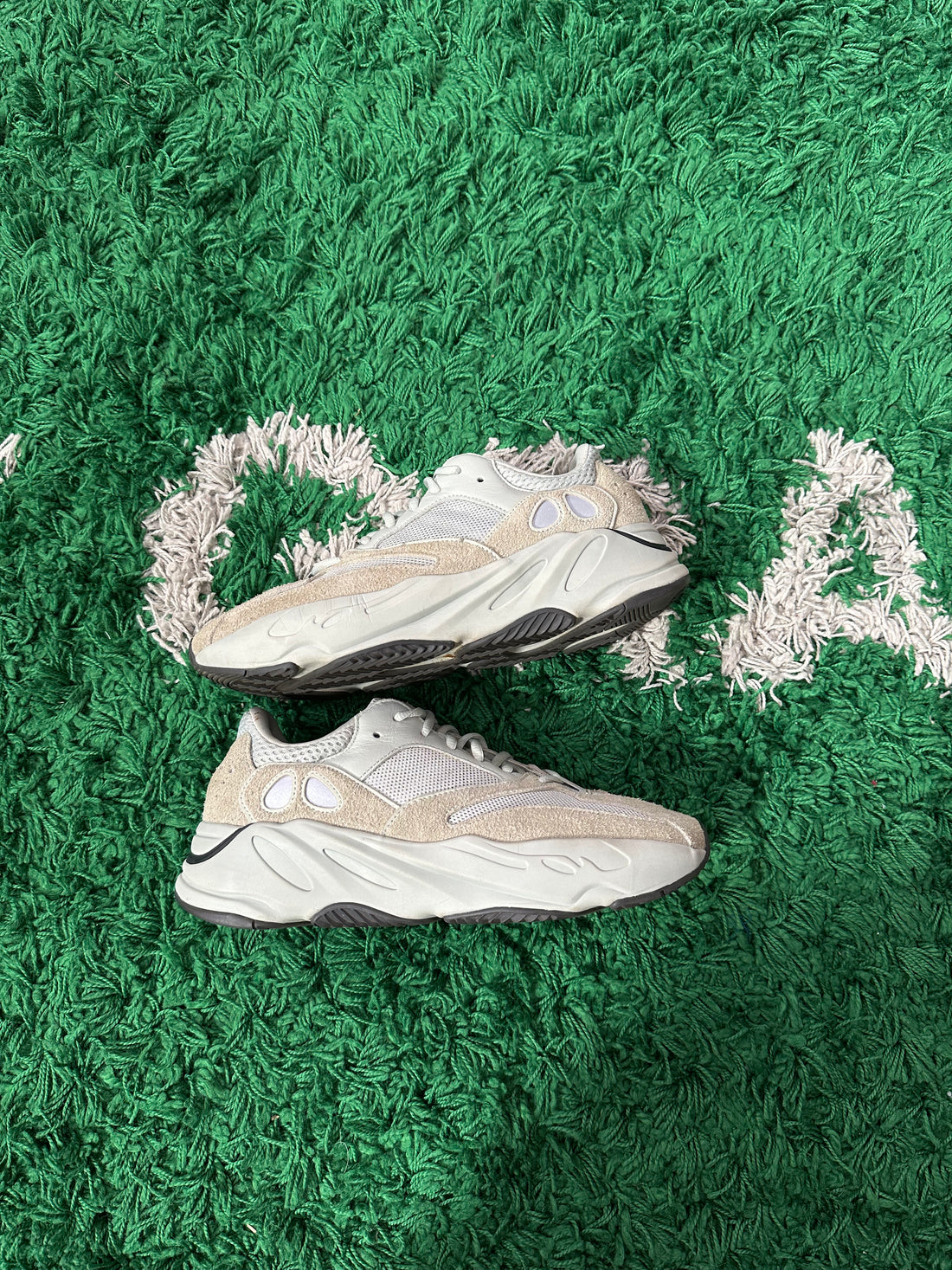 Yeezy 700 Salt (VNDS)