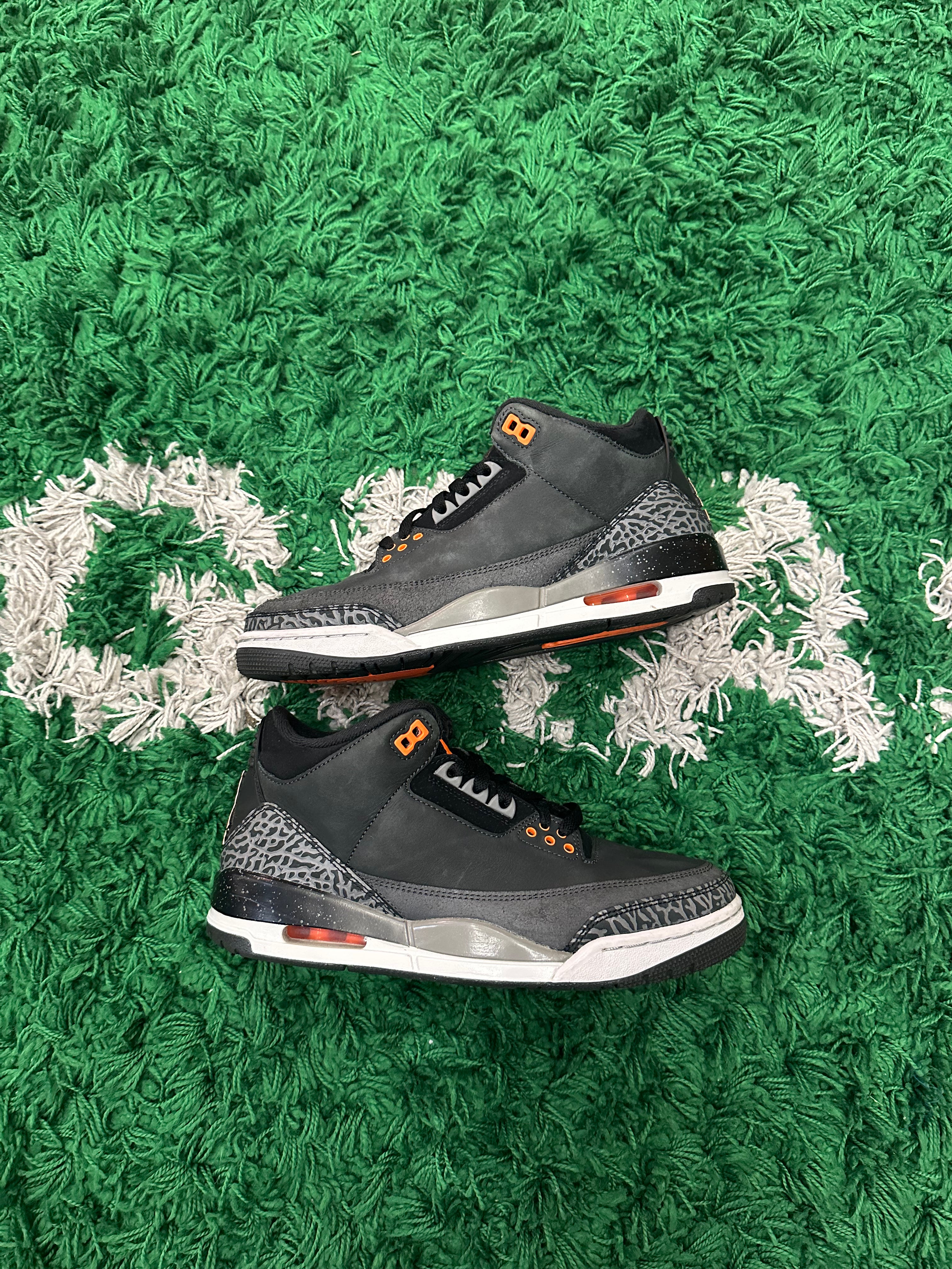 Jordan 3 Fear (Preowned)
