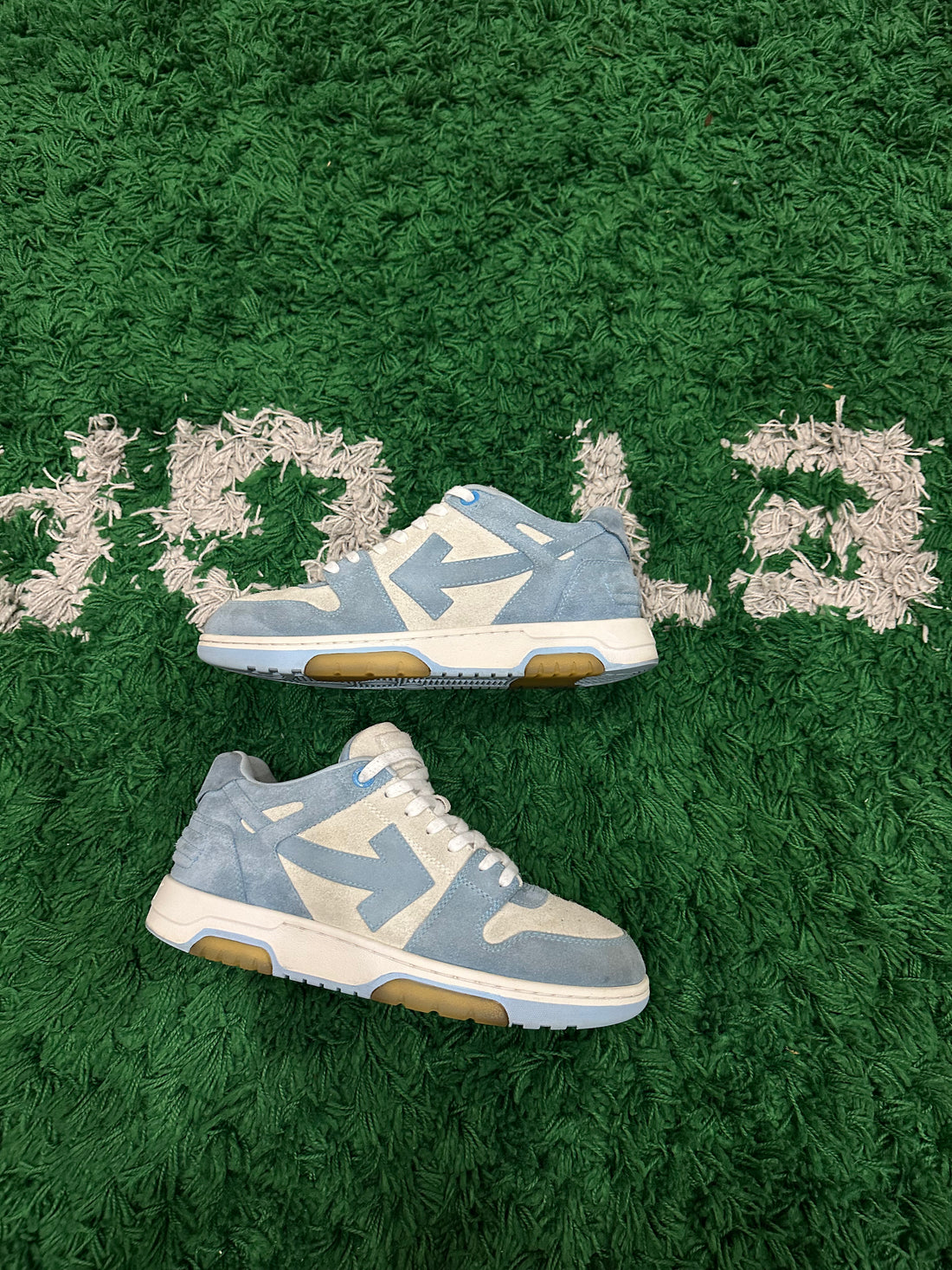 Off White Out Of Office (VNDS)