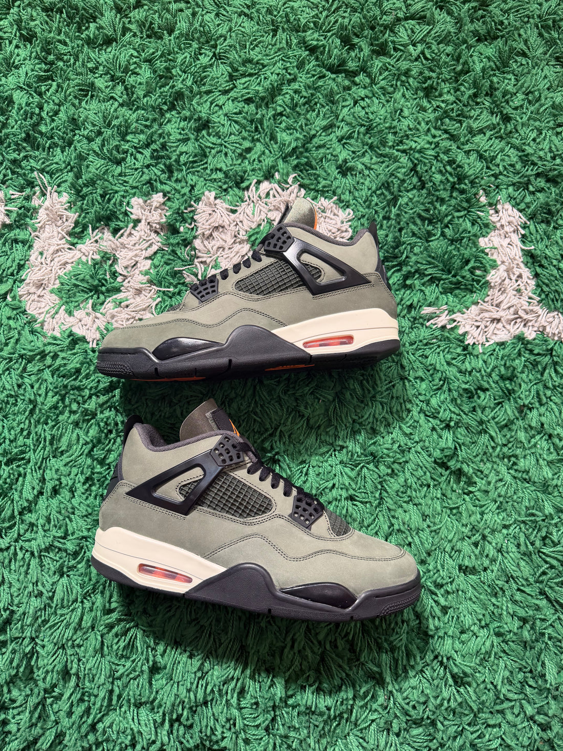Jordan 4 Undefeated (VNDS)