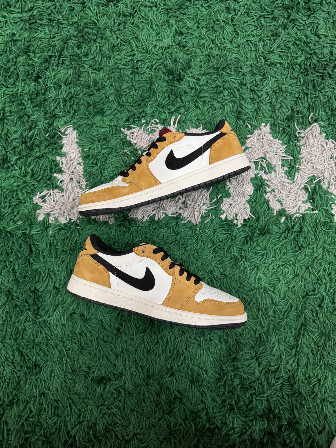 Jordan 1 Low Rookie of the Year (VNDS)