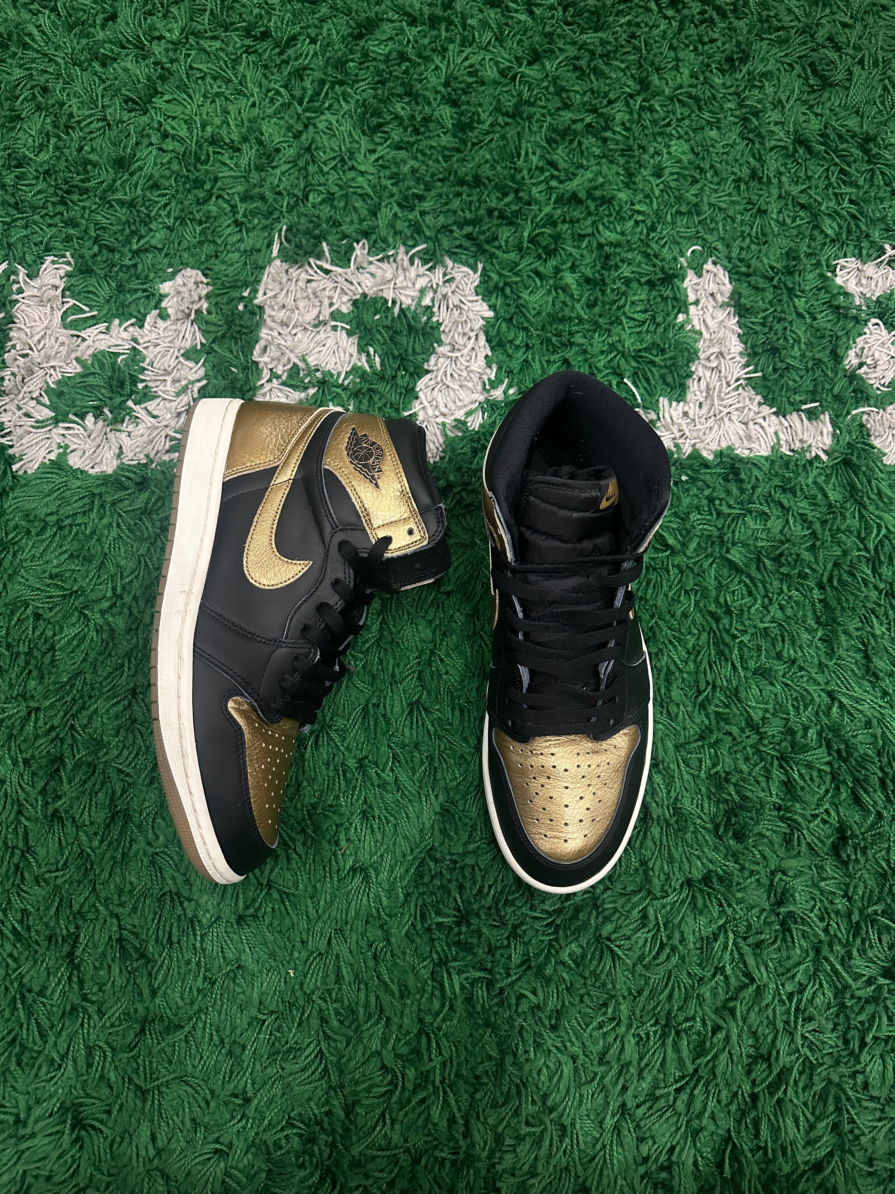 Jordan 1 Metallic Gold (VNDS)