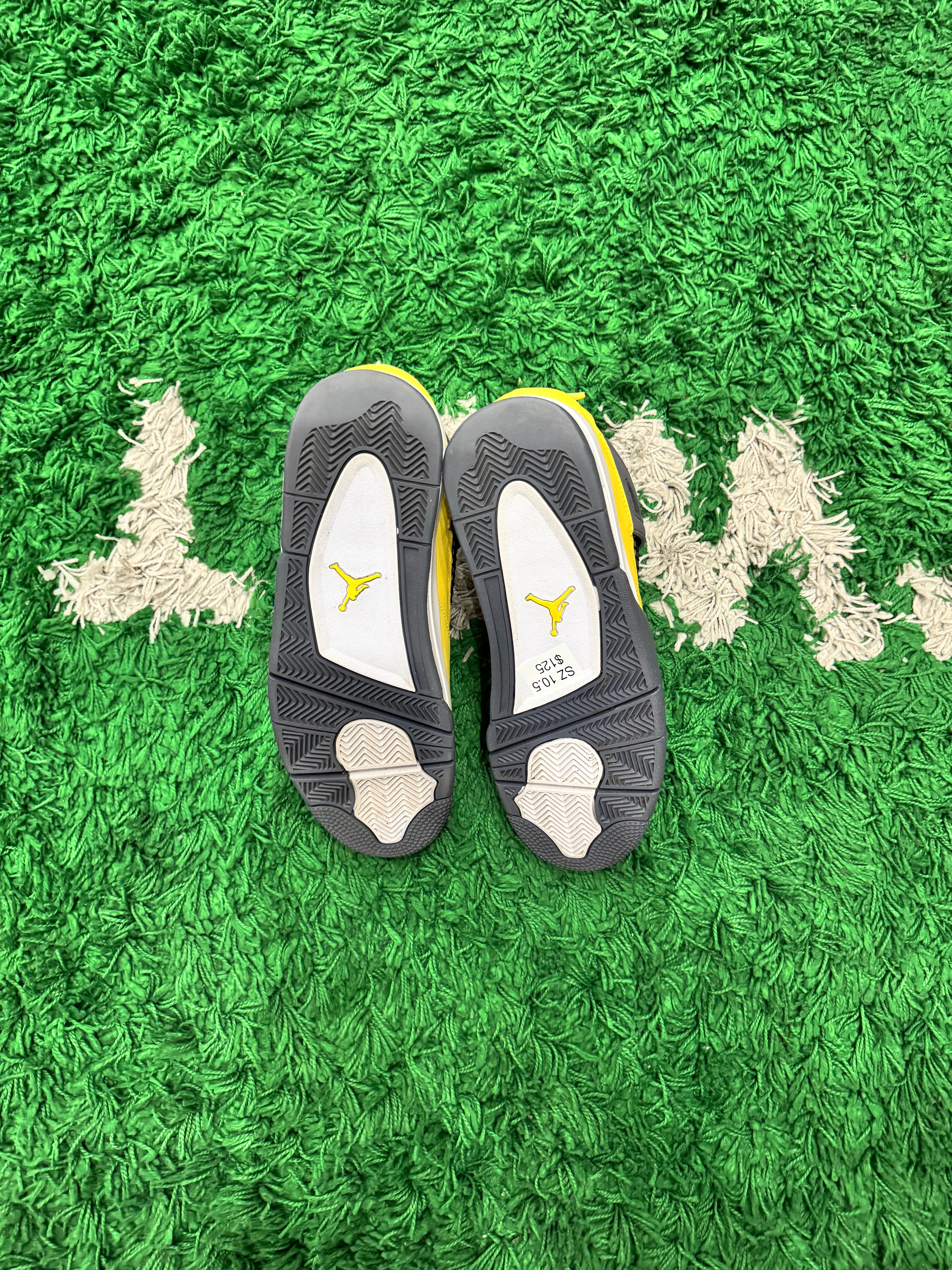 Jordan 4 Lightning (Preowned)