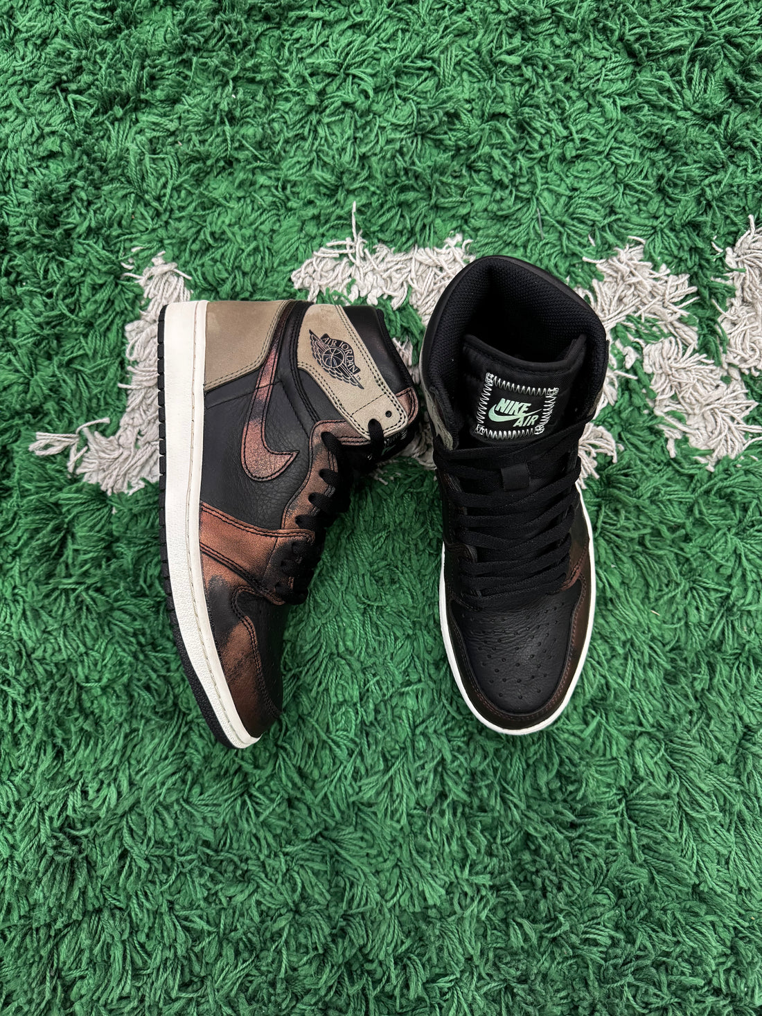 Jordan 1 High Patina (VNDS)