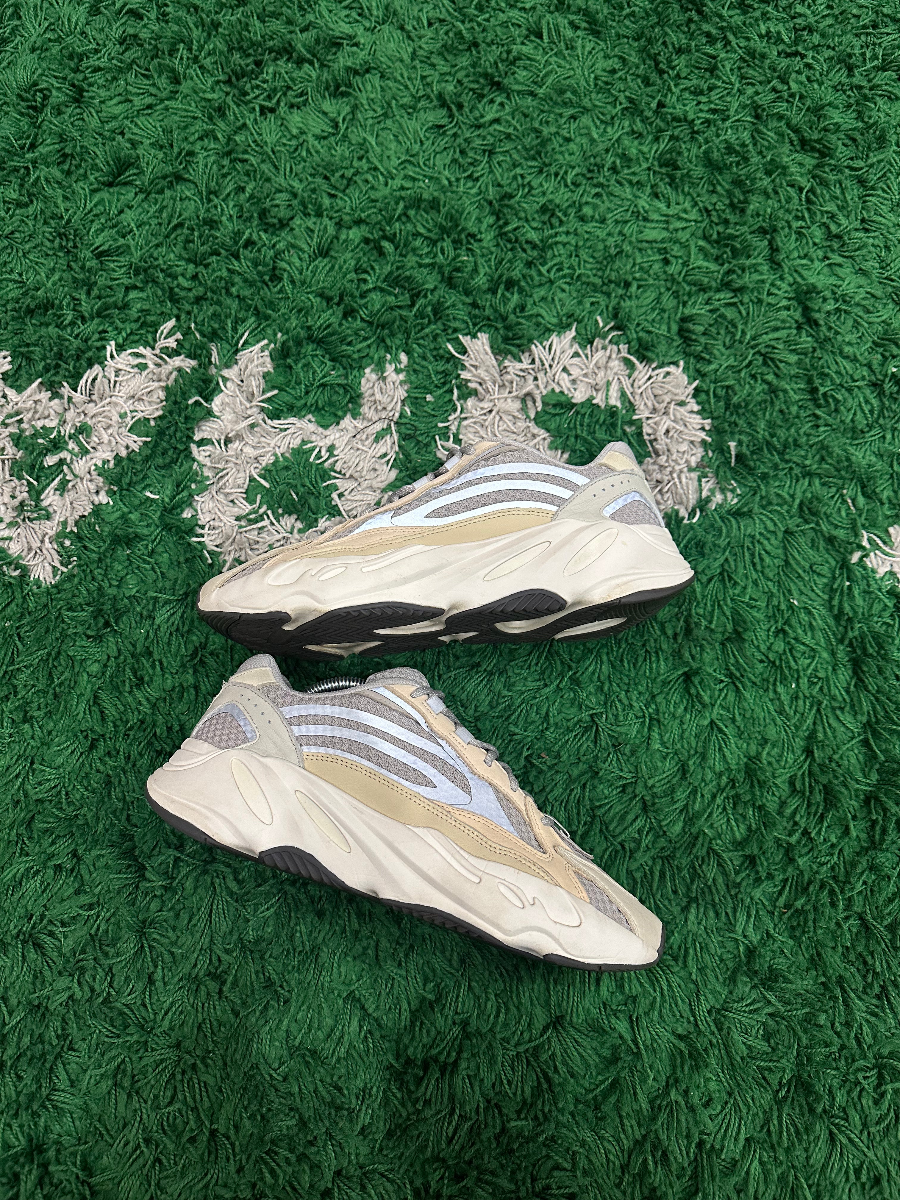Yeezy 700 Cream (VNDS)