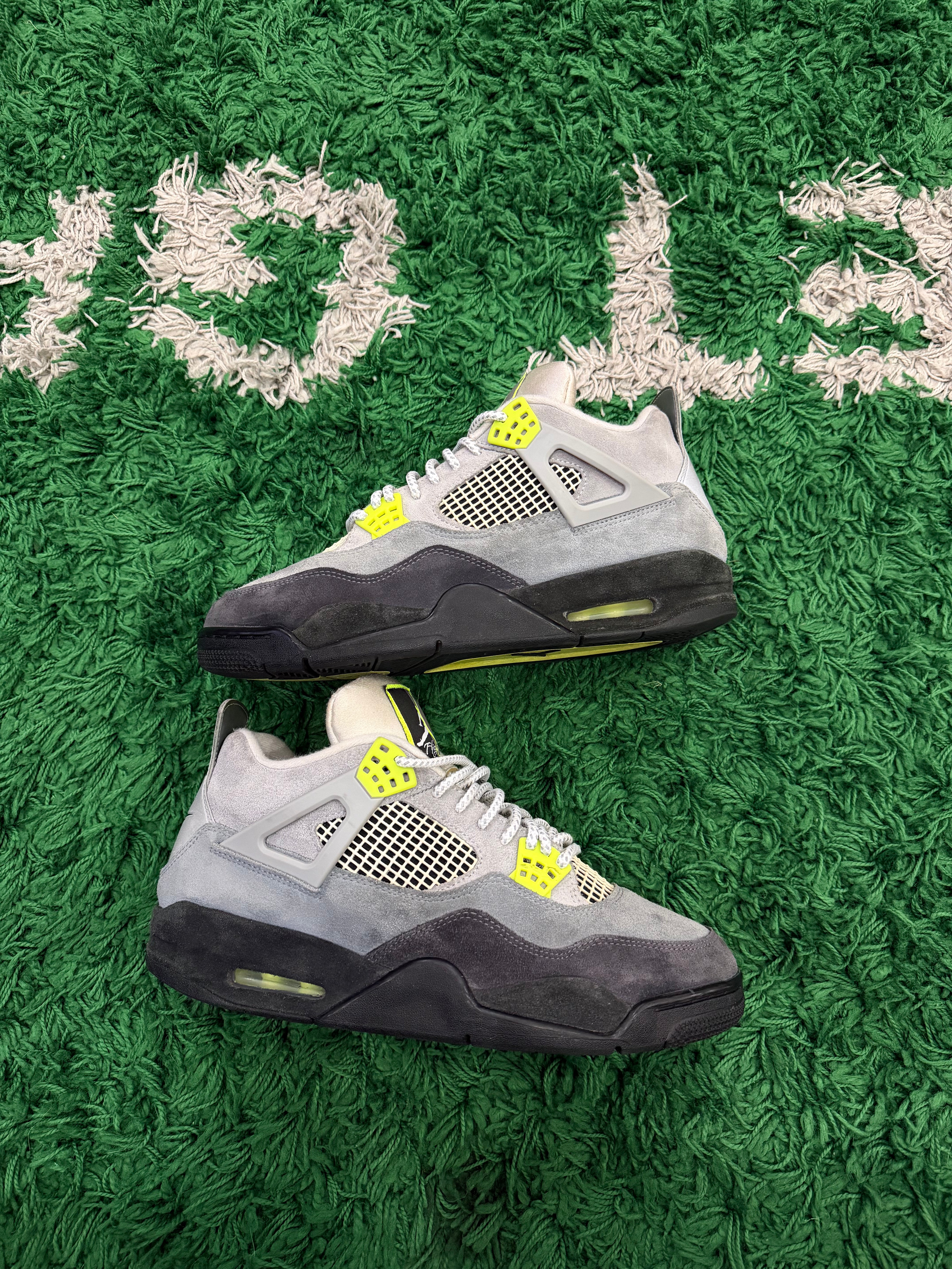 Jordan 4 Neon SE (VNDS)
